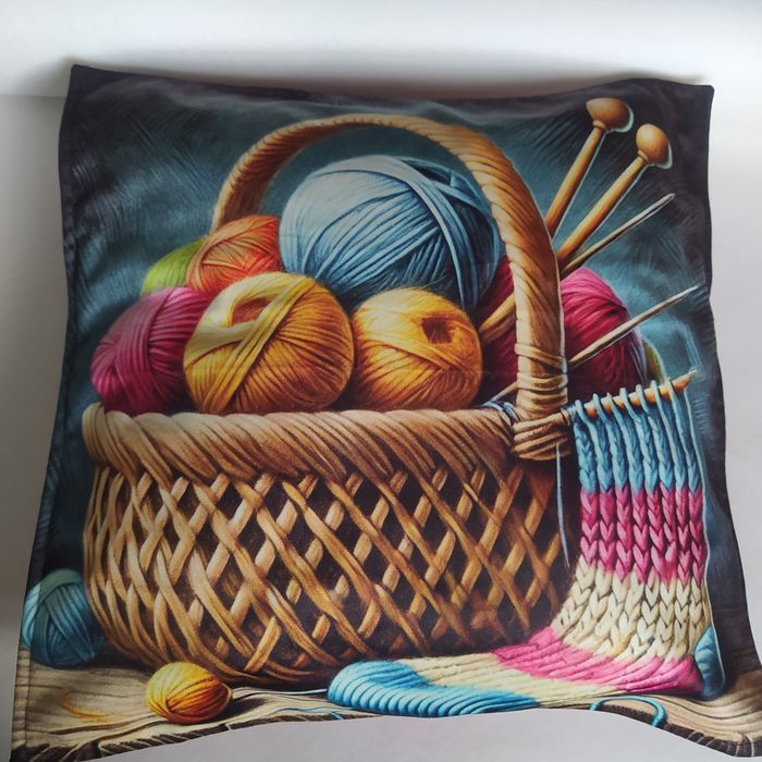 Povlak na polštářek 40x40cm Košík s klubíčky