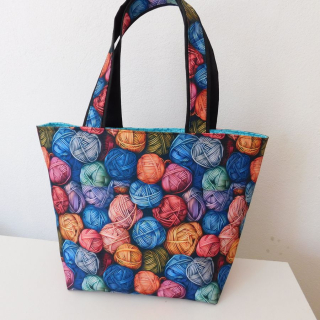 Taštička na klubíčka